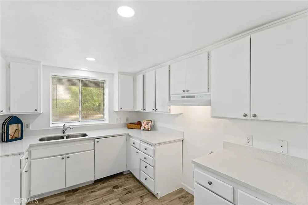15797 Paine Fontana, CA 92336