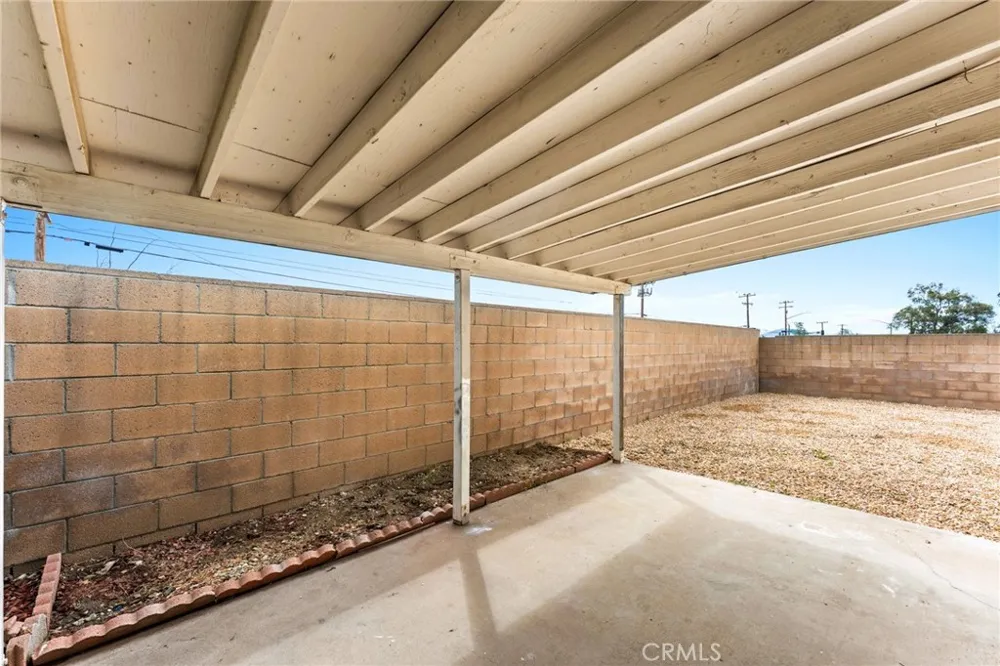 15797 Paine Fontana, CA 92336