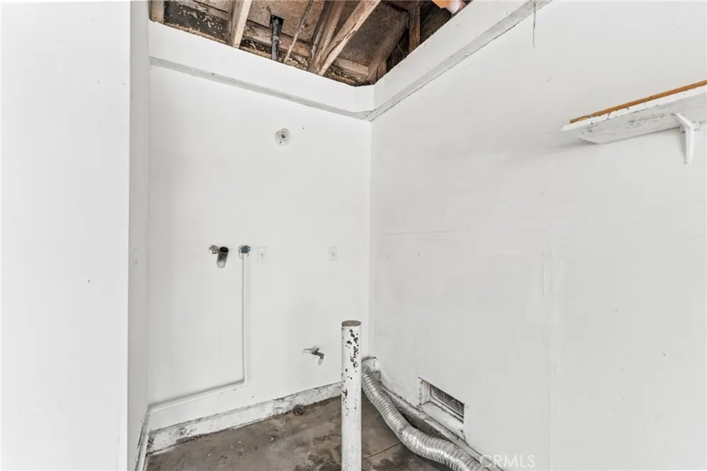 15797 Paine Fontana, CA 92336