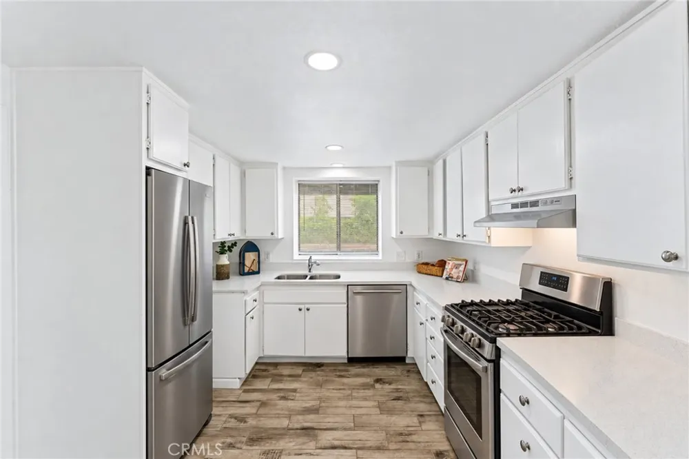 15797 Paine Fontana, CA 92336