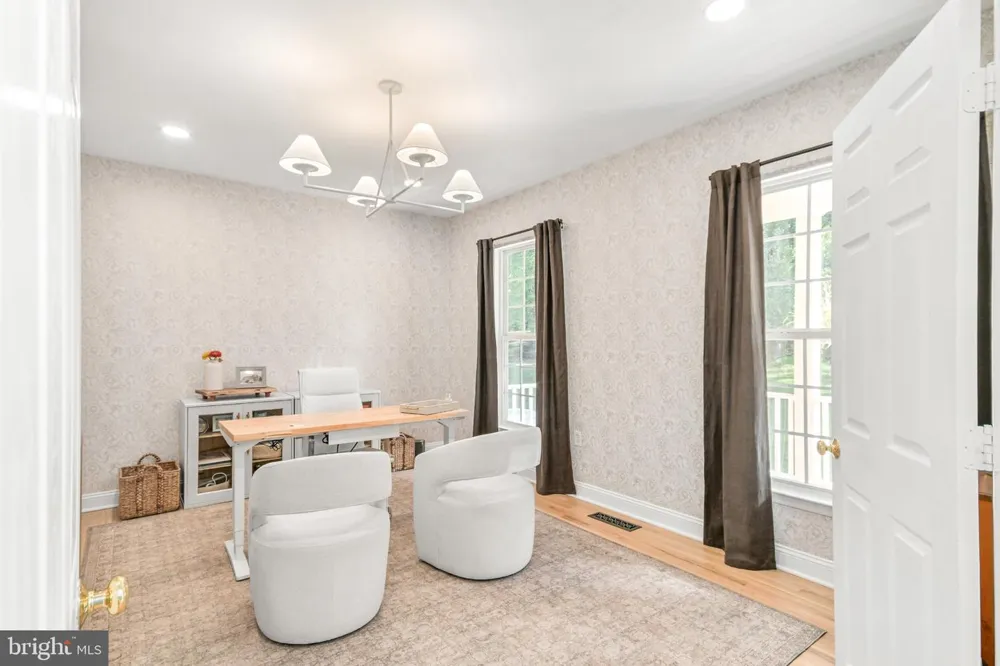 18637 OUTPOST ROAD Keedysville, MD 21756