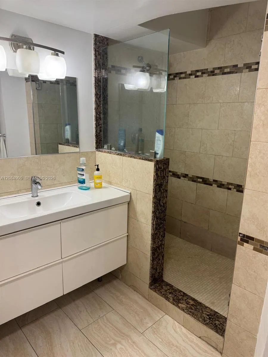 1301 NE Miami Gardens Dr #515W Miami, FL 33179