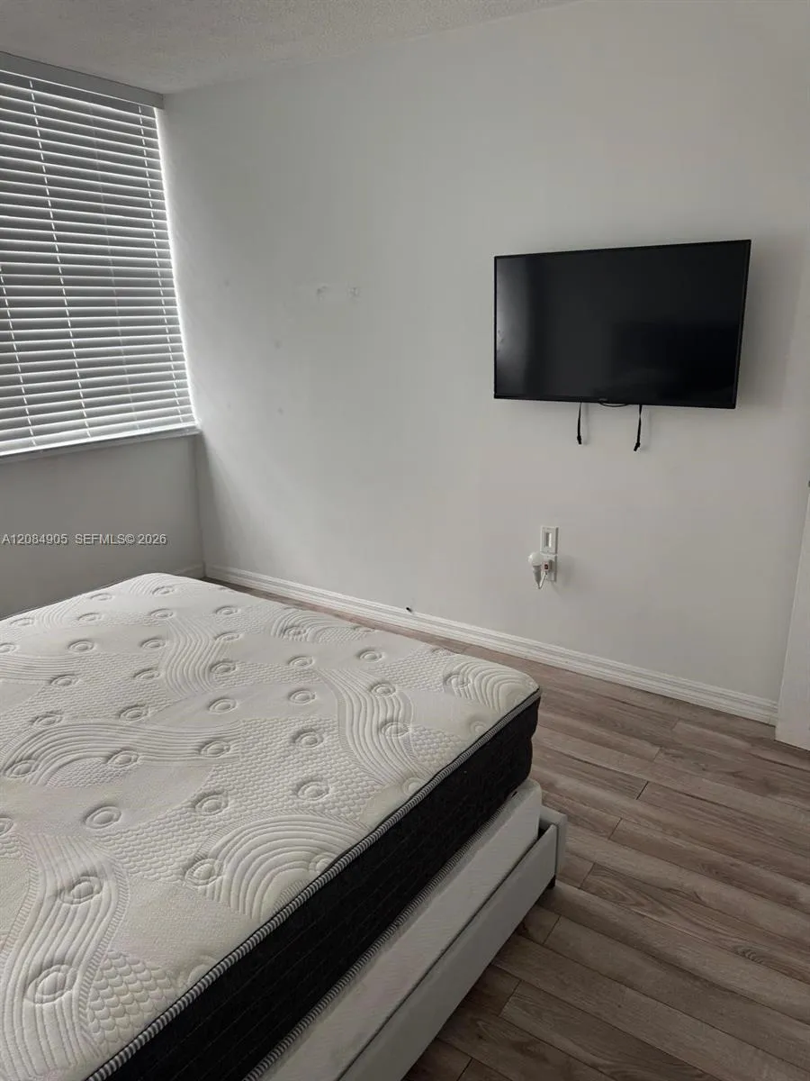 1301 NE Miami Gardens Dr #515W Miami, FL 33179