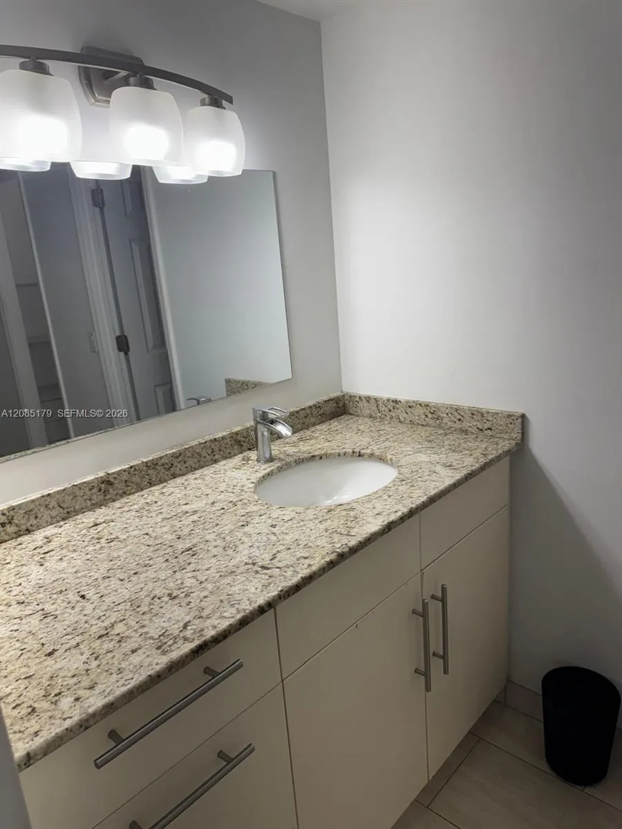 1301 NE Miami Gardens Dr #515W Miami, FL 33179