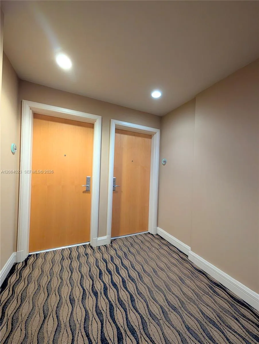 253 NE 2nd ST #3008 Miami, FL 33132