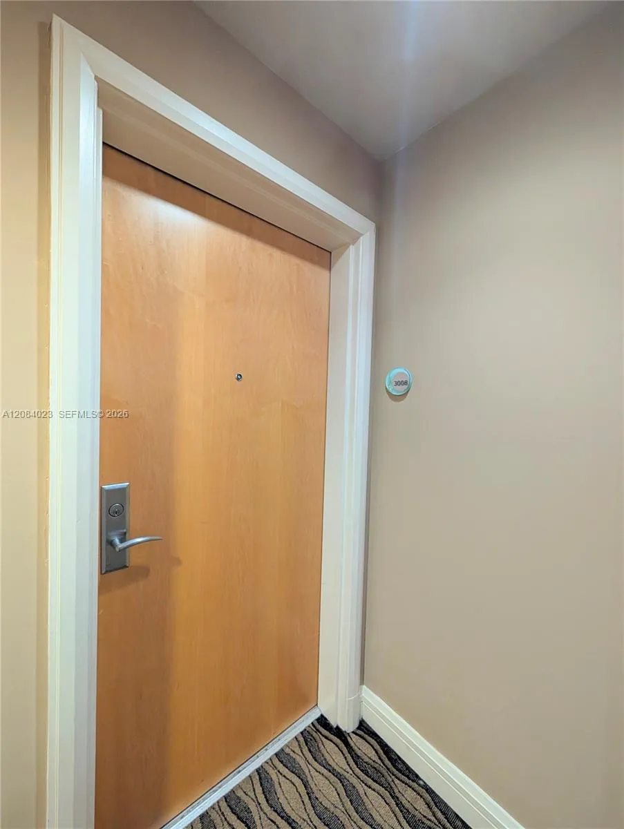 253 NE 2nd ST #3008 Miami, FL 33132