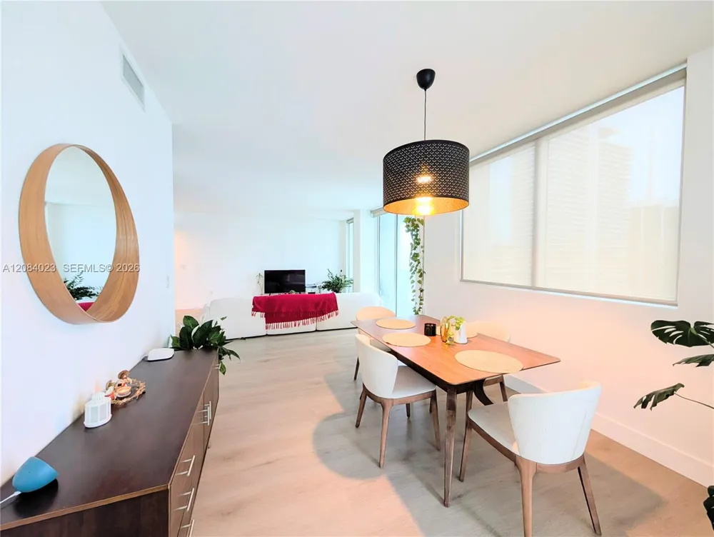 253 NE 2nd ST #3008 Miami, FL 33132