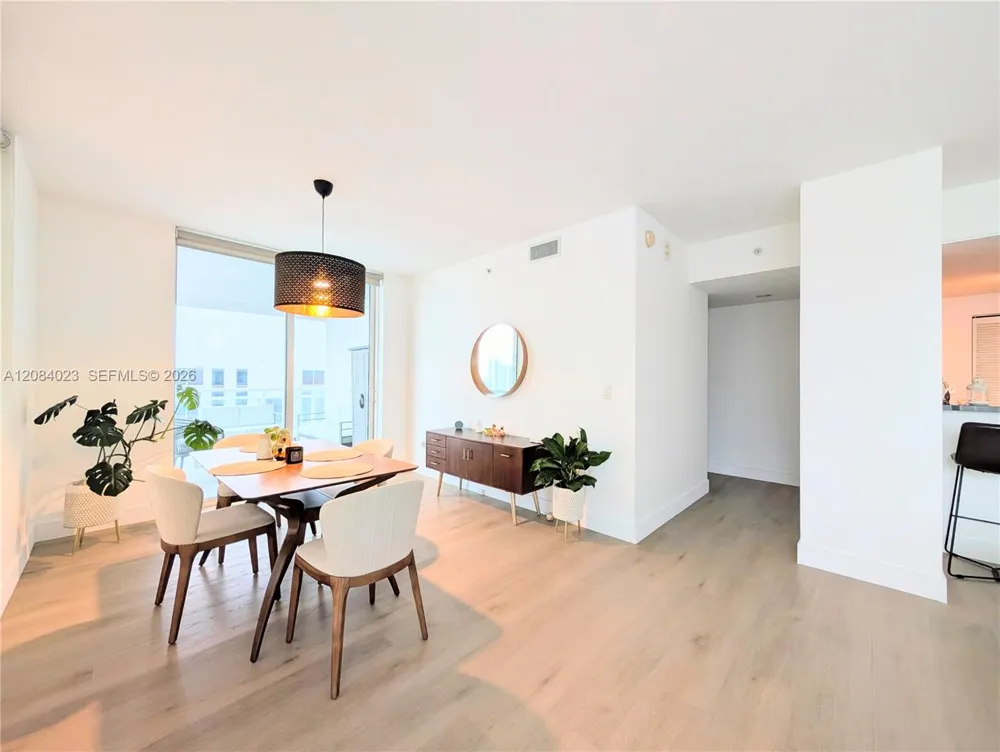 253 NE 2nd ST #3008 Miami, FL 33132