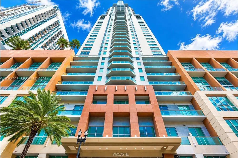 253 NE 2nd ST #3008 Miami, FL 33132