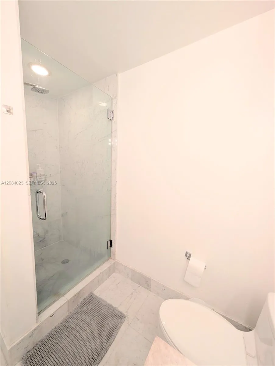 253 NE 2nd ST #3008 Miami, FL 33132