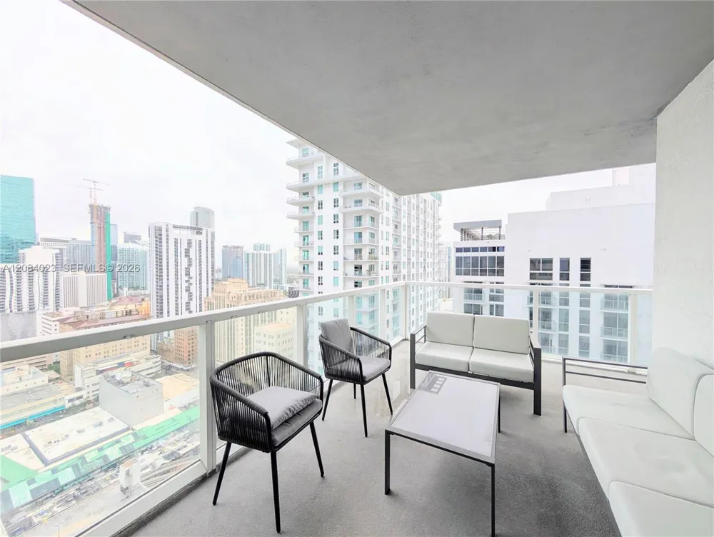253 NE 2nd ST #3008 Miami, FL 33132
