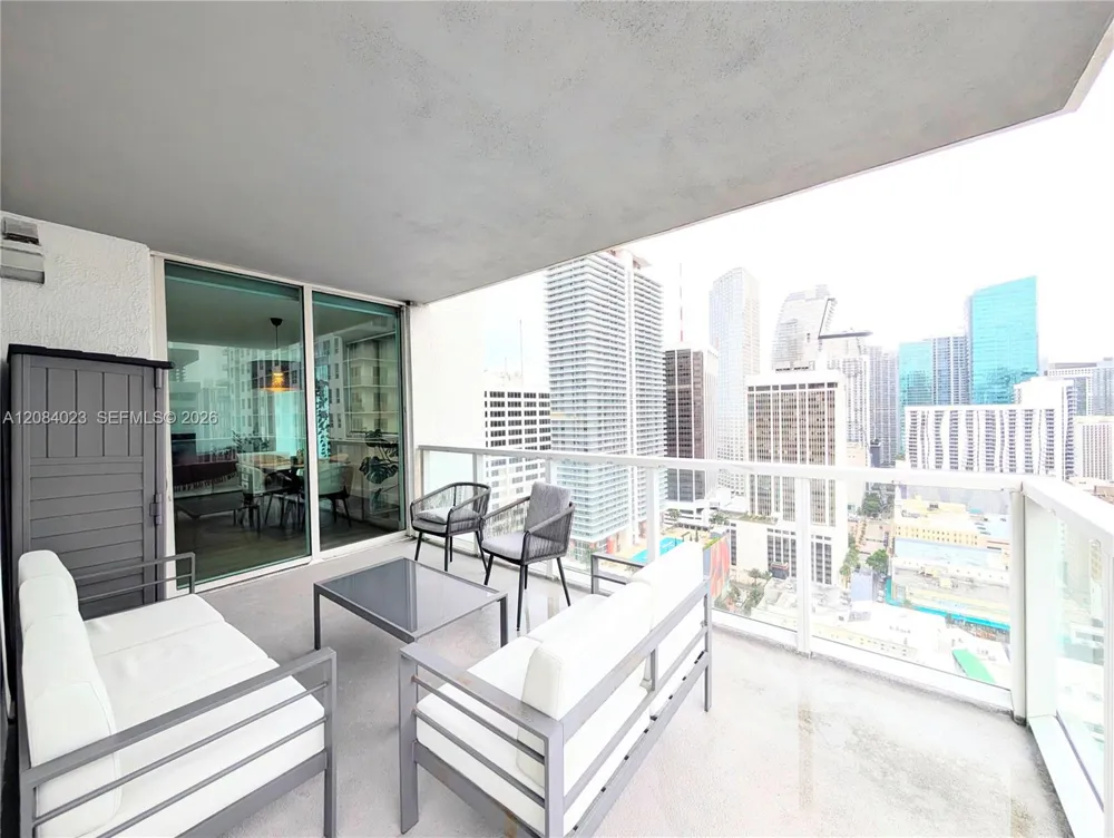 253 NE 2nd ST #3008 Miami, FL 33132