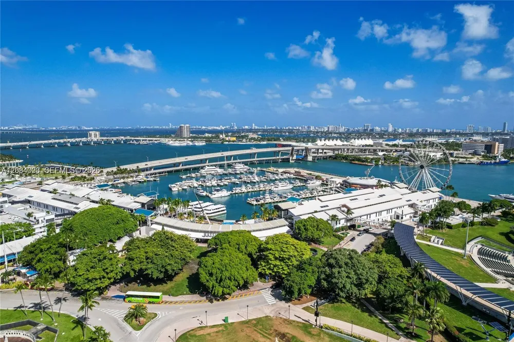 253 NE 2nd ST #3008 Miami, FL 33132