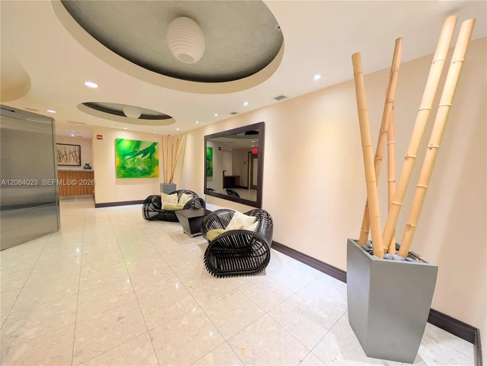 253 NE 2nd ST #3008 Miami, FL 33132