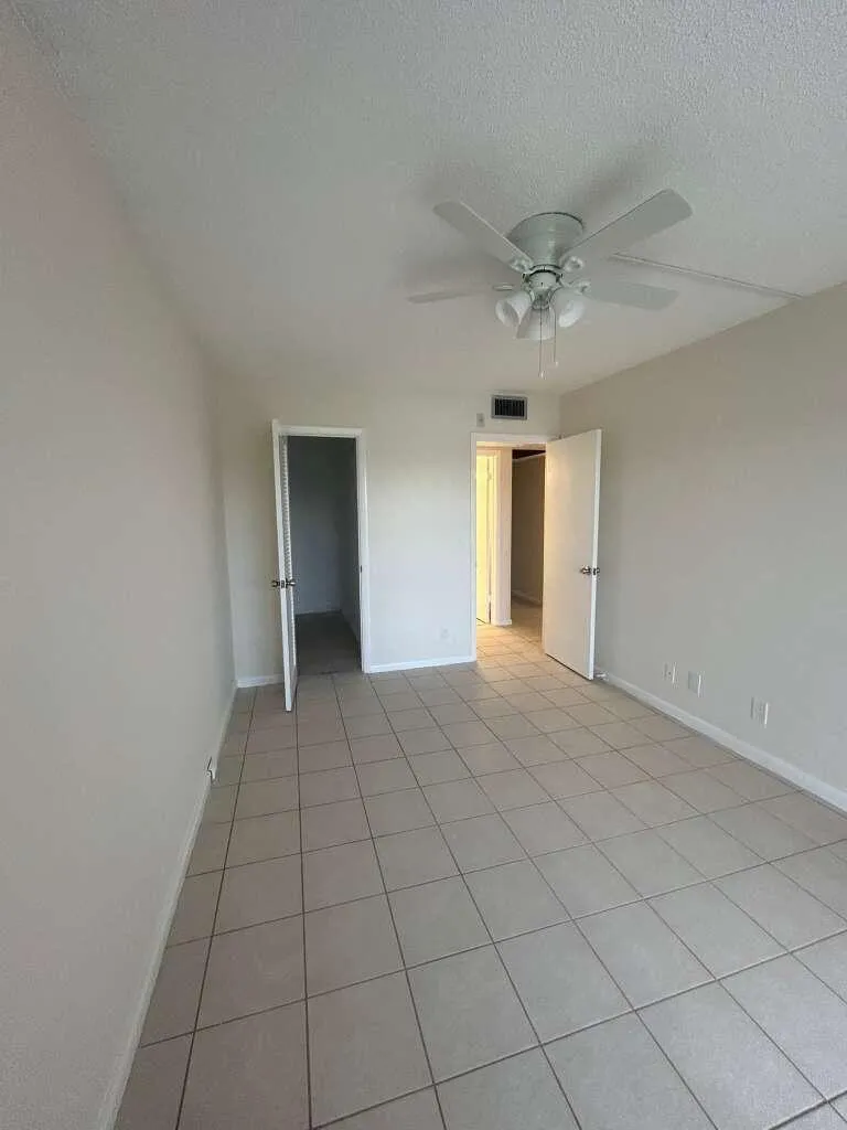 4119 Newport U Deerfield Beach, FL 33442