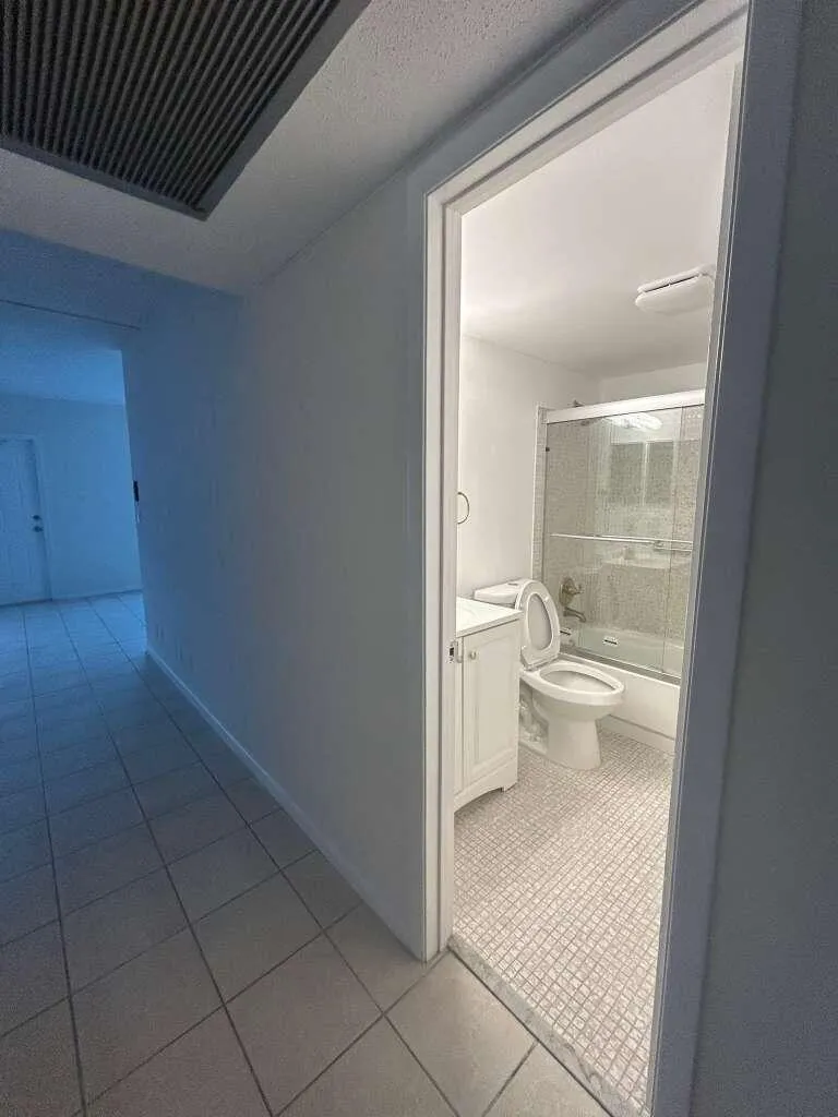 4119 Newport U Deerfield Beach, FL 33442