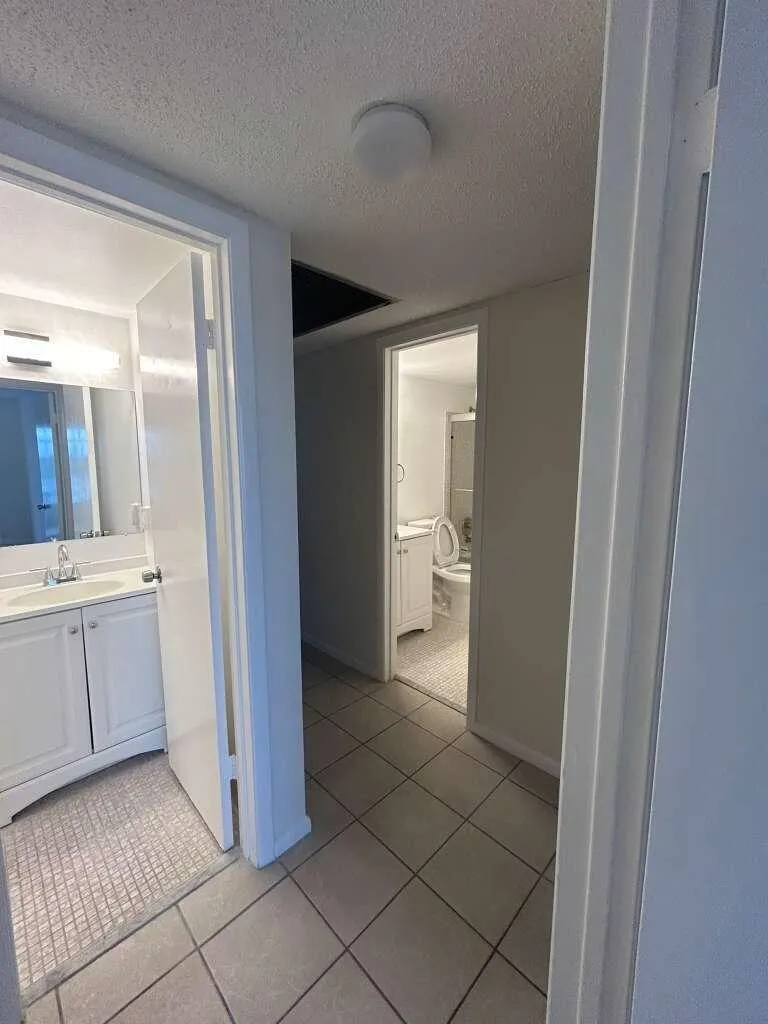 4119 Newport U Deerfield Beach, FL 33442