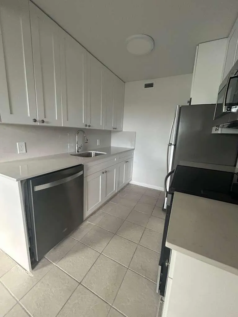 4119 Newport U Deerfield Beach, FL 33442