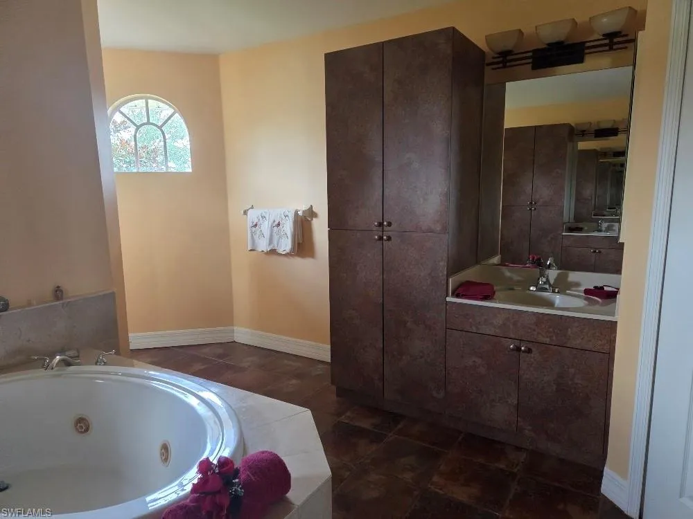 308 NW 13th Avenue Cape Coral, FL 33993
