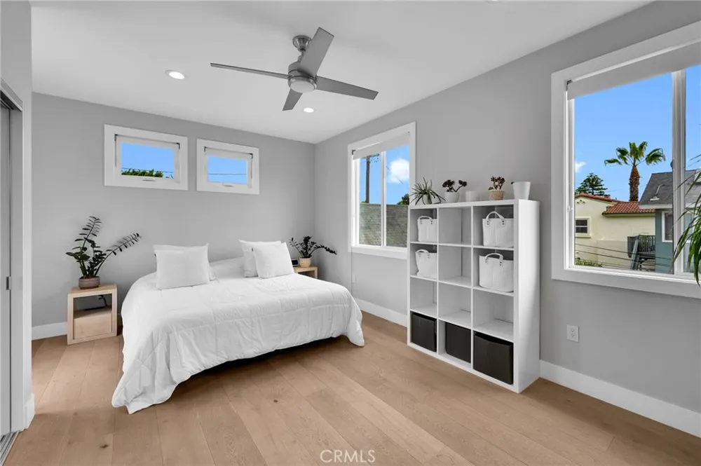 1776 Cable Street San Diego, CA 92107