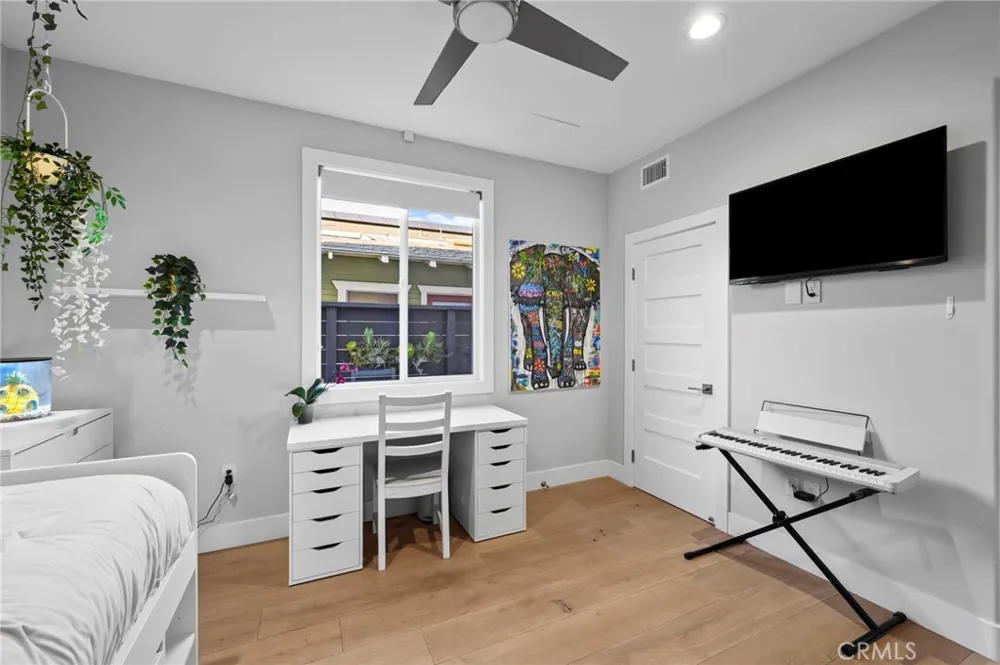 1776 Cable Street San Diego, CA 92107