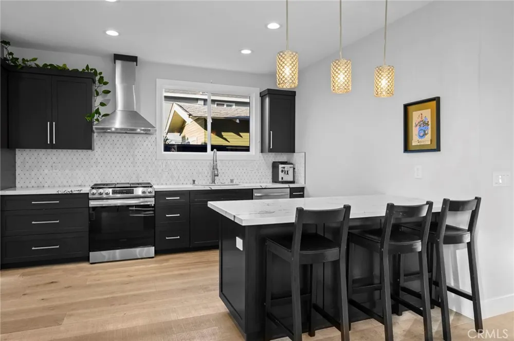 1776 Cable Street San Diego, CA 92107