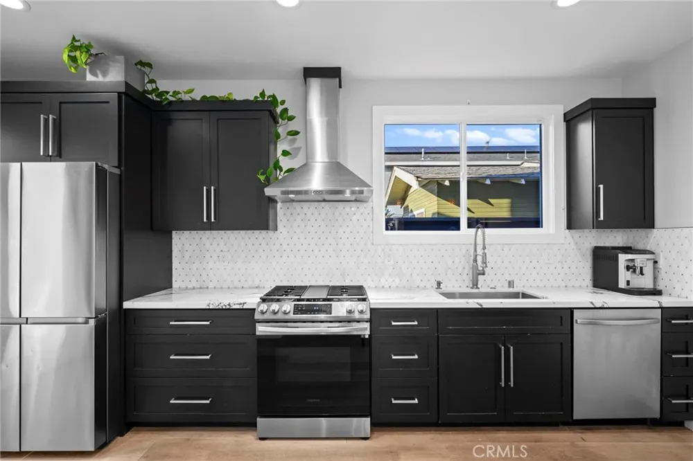 1776 Cable Street San Diego, CA 92107
