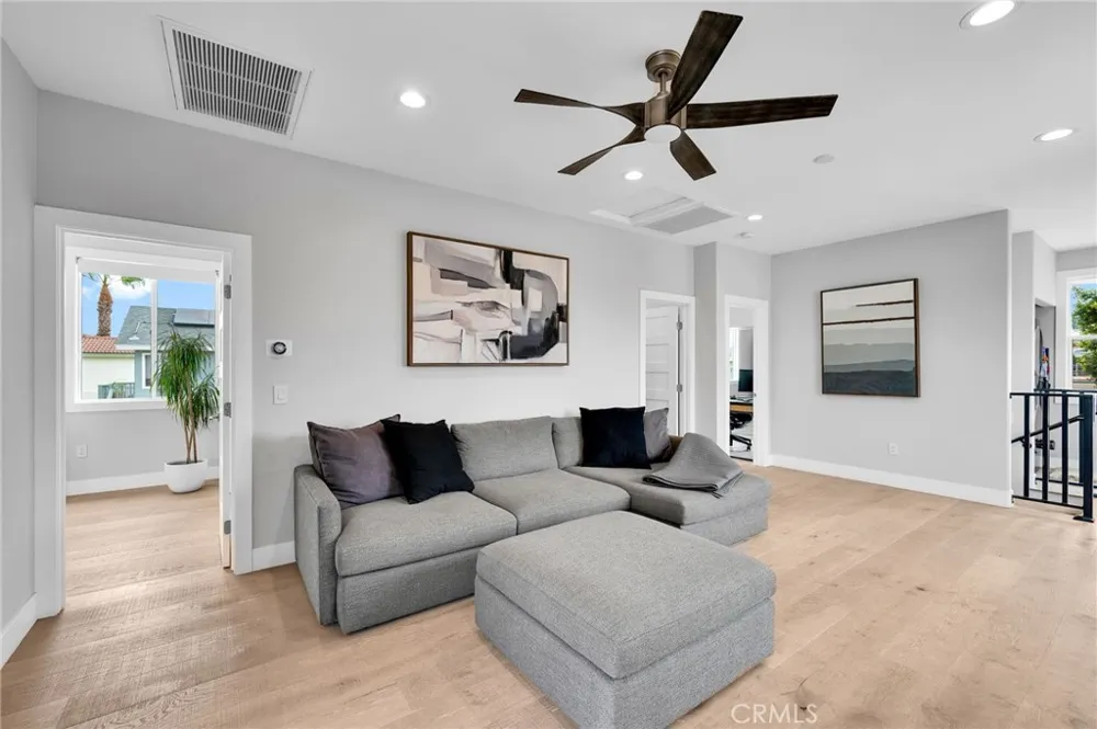 1776 Cable Street San Diego, CA 92107