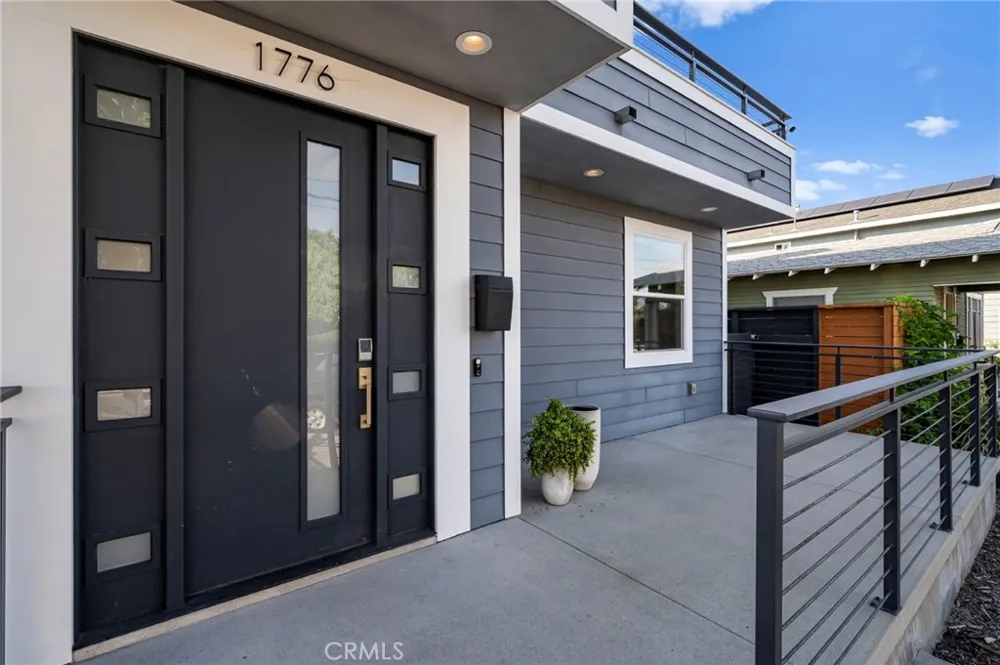 1776 Cable Street San Diego, CA 92107