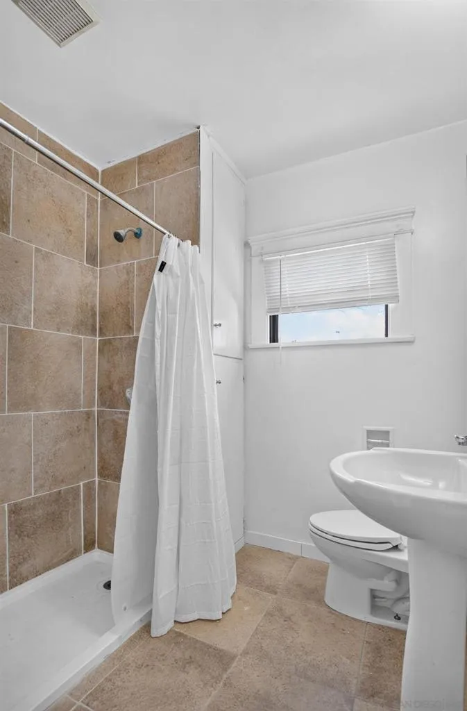 3737 1St San Diego, CA 92103