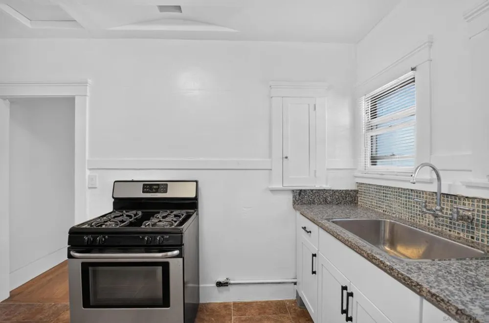 3737 1St San Diego, CA 92103
