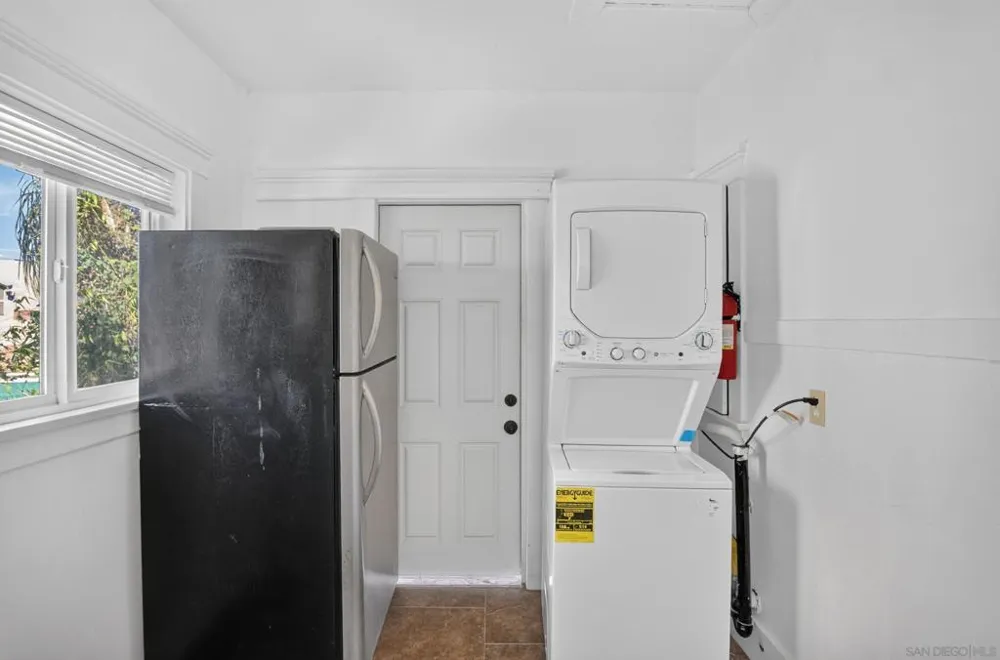 3737 1St San Diego, CA 92103
