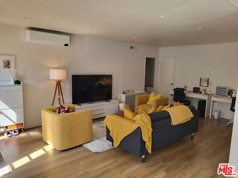 450 S Rexford Drive #1 Beverly Hills, CA 90212