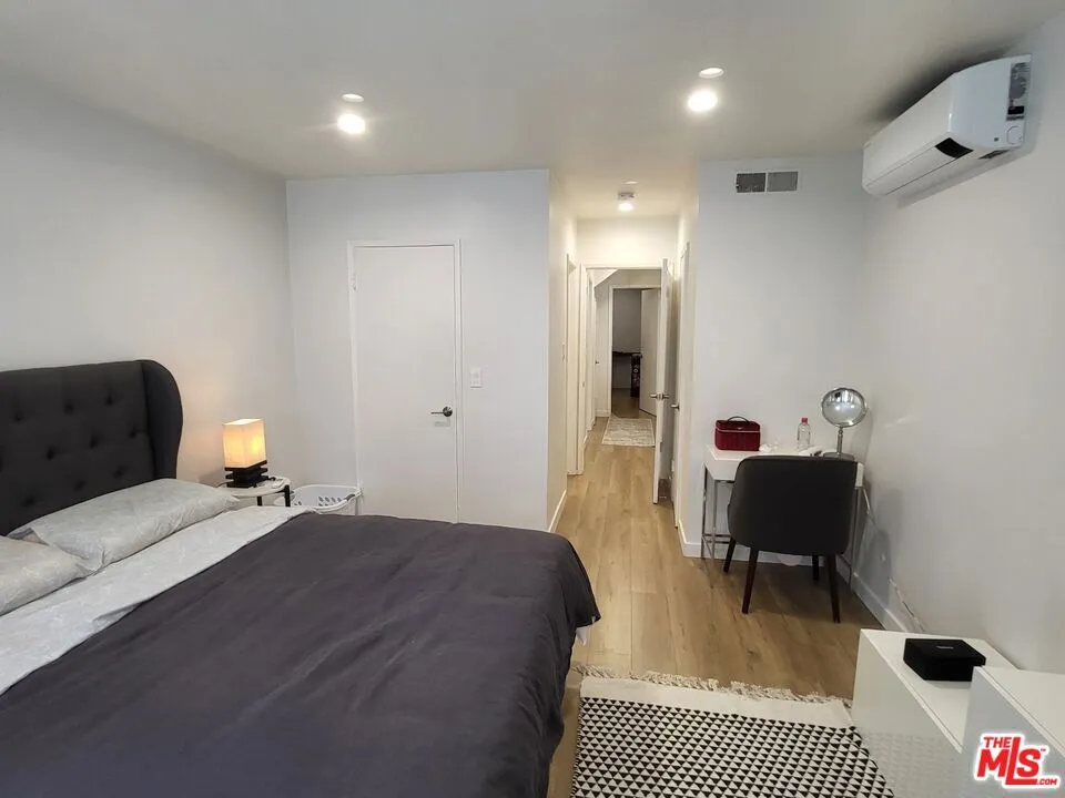 450 S Rexford Drive #1 Beverly Hills, CA 90212