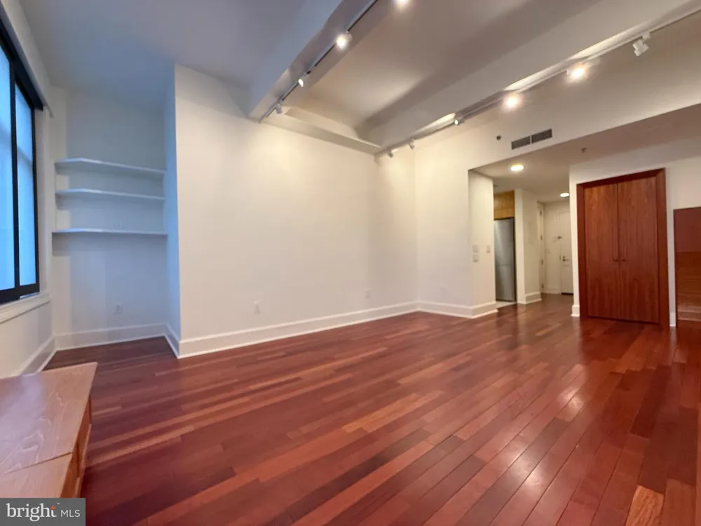 1500 CHESTNUT STREET #10F Philadelphia, PA 19102