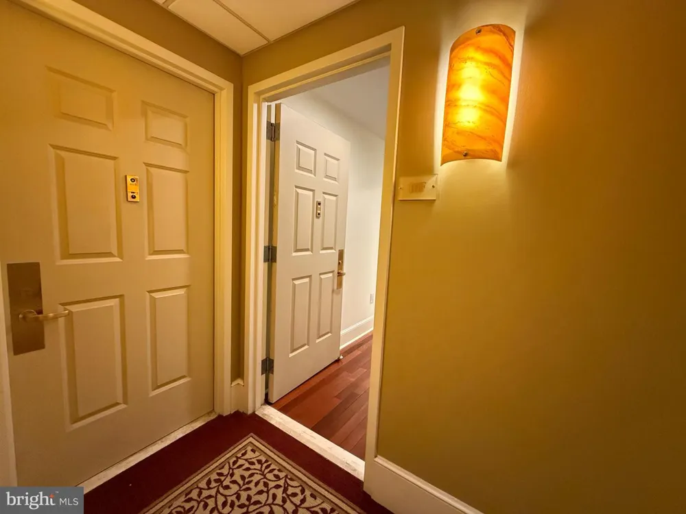 1500 CHESTNUT STREET #10F Philadelphia, PA 19102