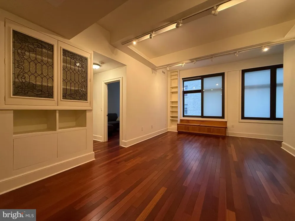 1500 CHESTNUT STREET #10F Philadelphia, PA 19102