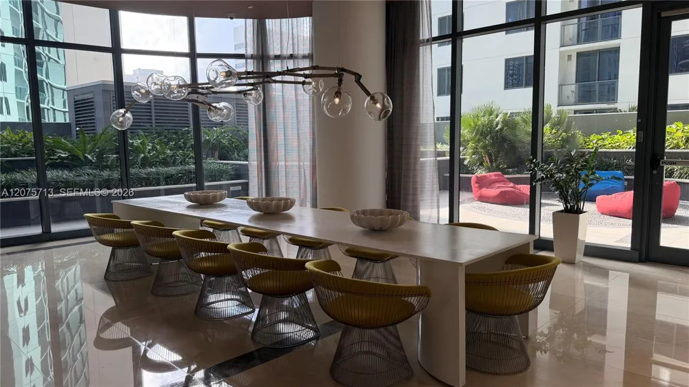 45 SW 9th St #1106 Miami, FL 33130