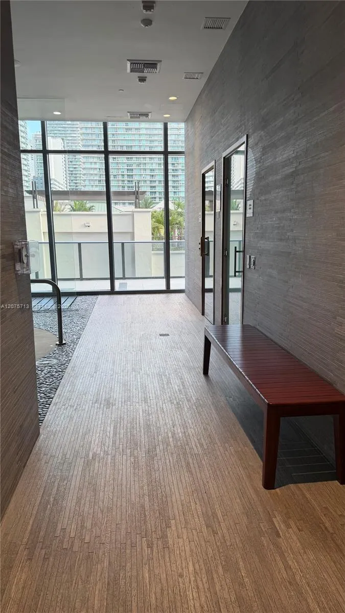 45 SW 9th St #1106 Miami, FL 33130