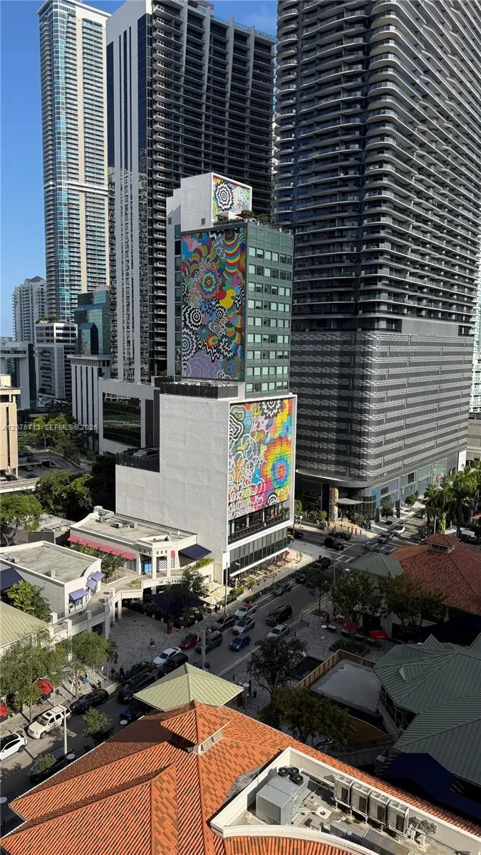 45 SW 9th St #1106 Miami, FL 33130