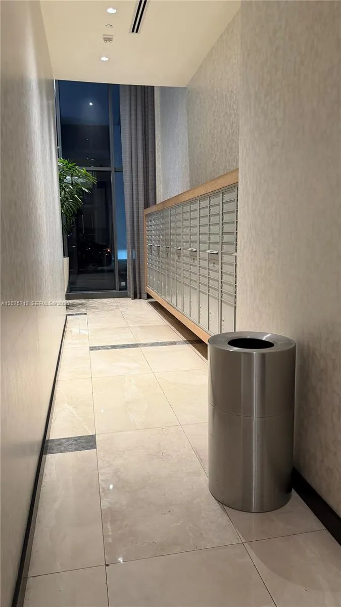 45 SW 9th St #1106 Miami, FL 33130