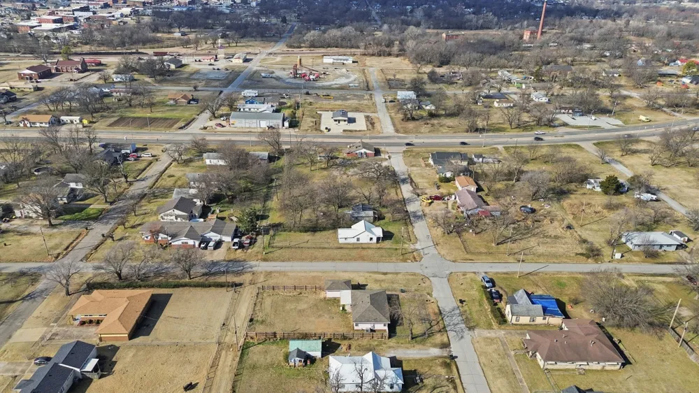 419 Wood Drive Okmulgee, OK 74447