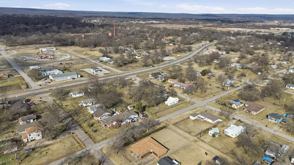 419 Wood Drive Okmulgee, OK 74447