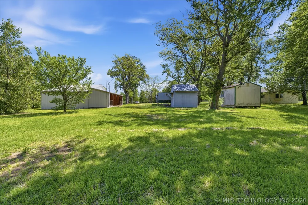 22701 Ns 421 Road Nowata, OK 74048