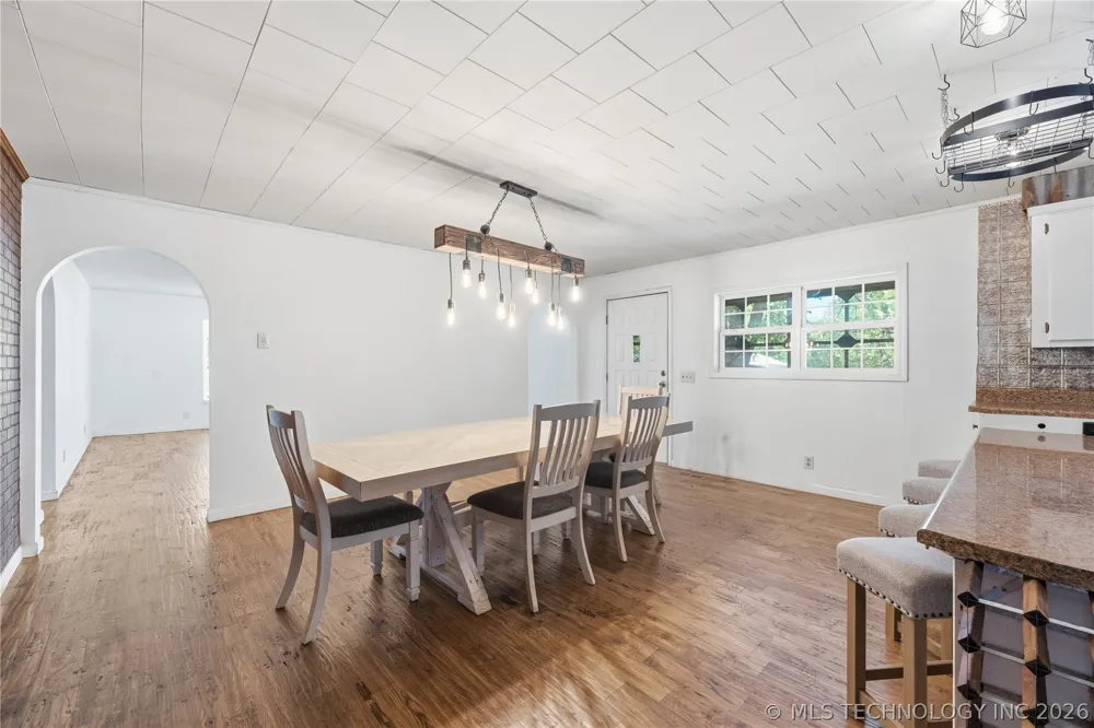 22701 Ns 421 Road Nowata, OK 74048