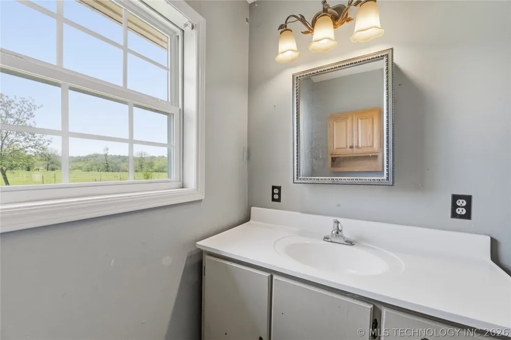 22701 Ns 421 Road Nowata, OK 74048