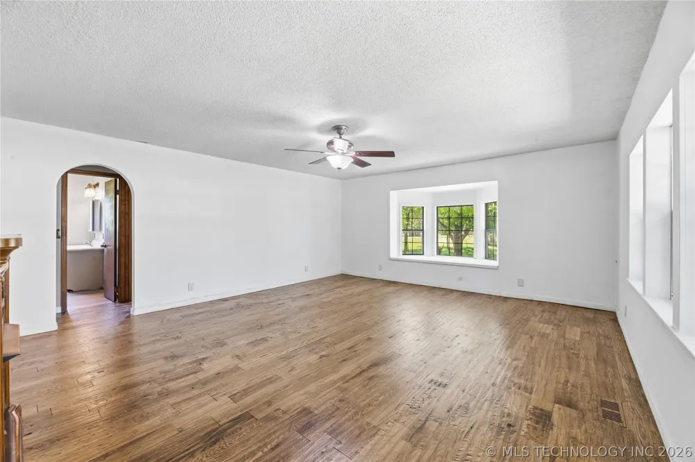 22701 Ns 421 Road Nowata, OK 74048