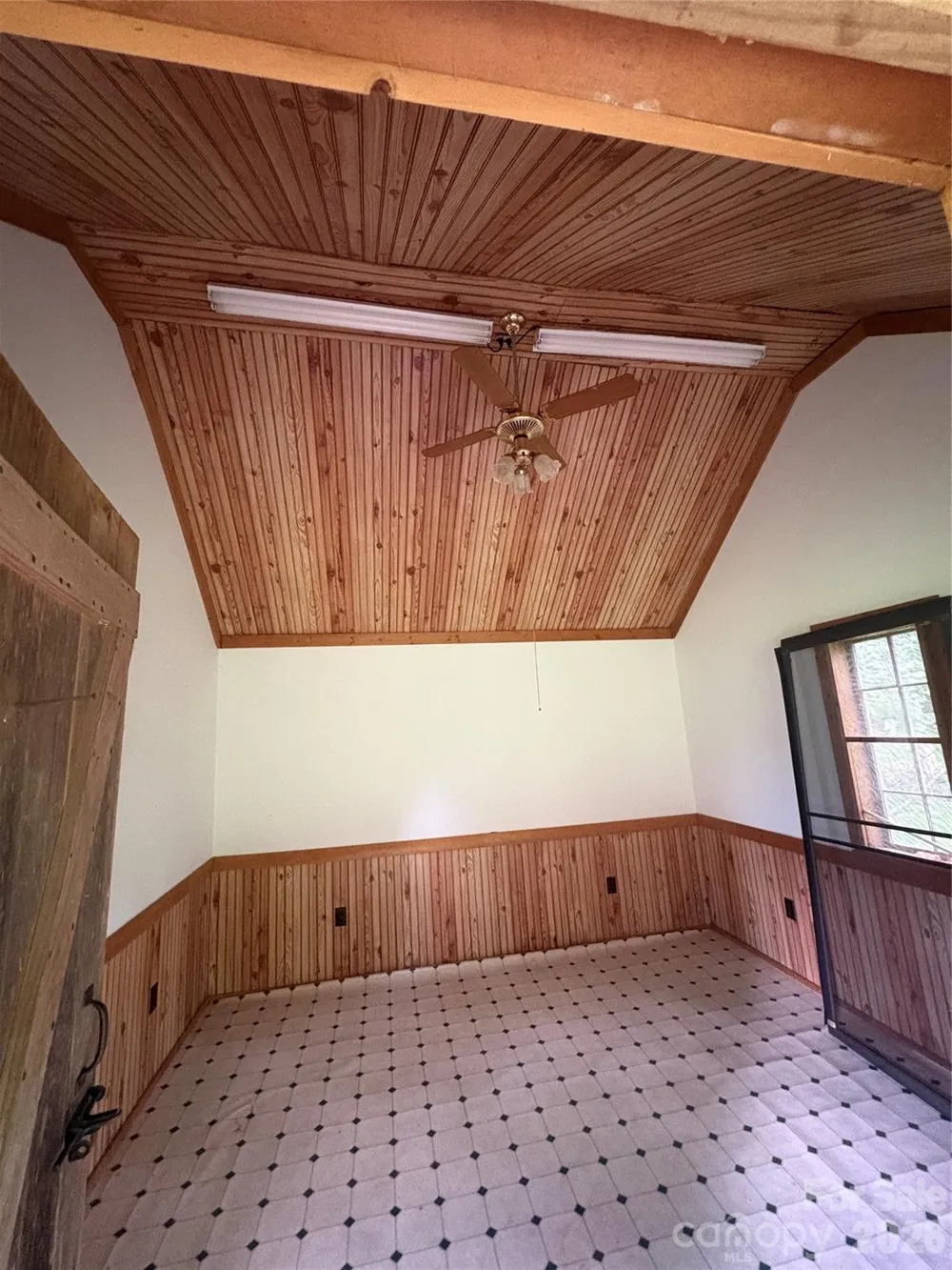 4019 Happy Goats Way Lenoir, NC 28645