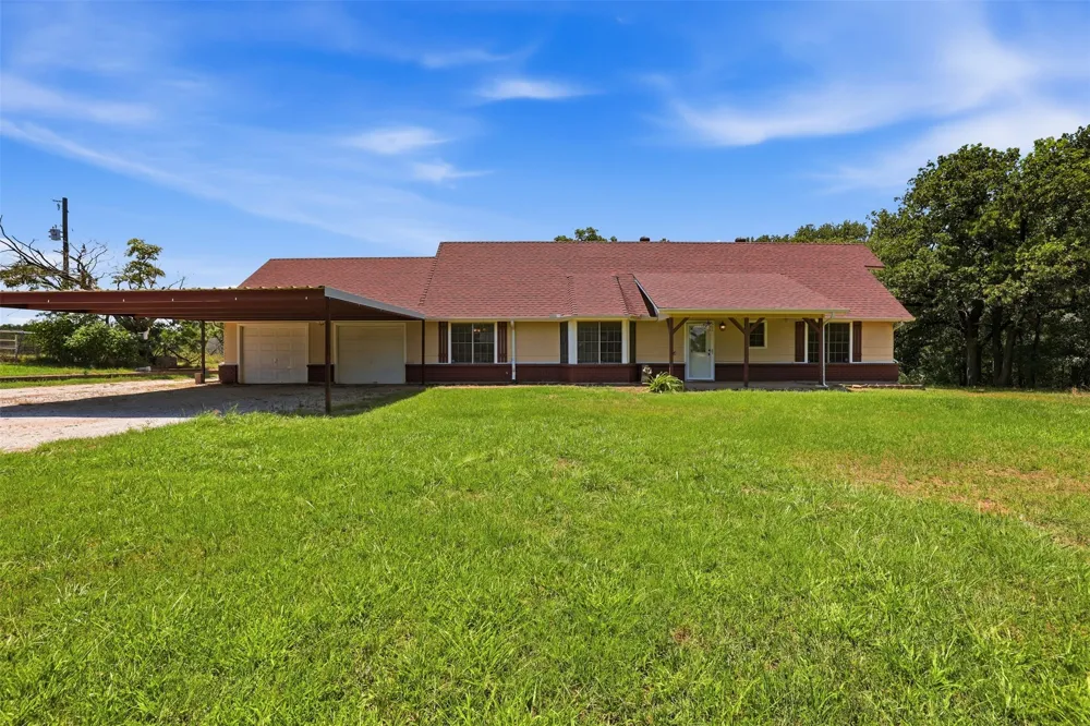 4298 Knob Road Springtown, TX 76082