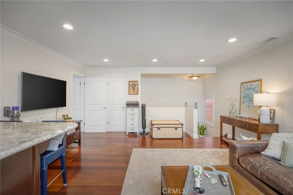 1200 Ardmore Avenue Manhattan Beach, CA 90266